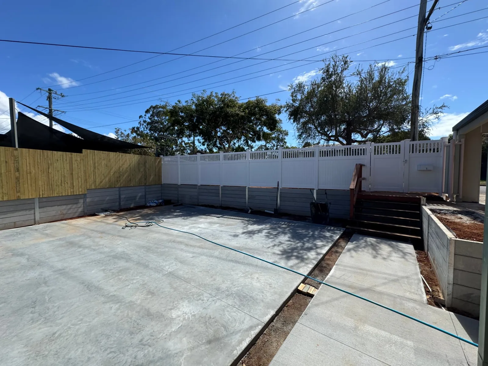 Fencing and concrete retaining-wall project in Alexandra Hills, QLD